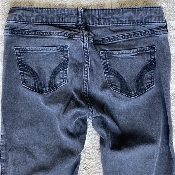 •Hollister• Distressed Skinny Jean Legging - Picture 7 of 15